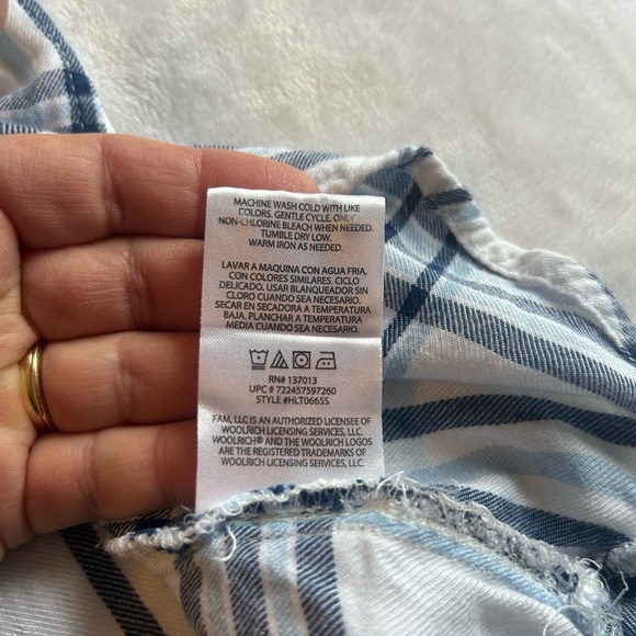 Woolrich Blue and White Long Sleeve Button Down Shirt with Cuffed Sleeves size M - Picture 5 of 7